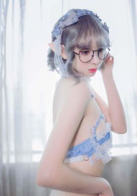 我们四个人换着来_DVDHD在线观看
